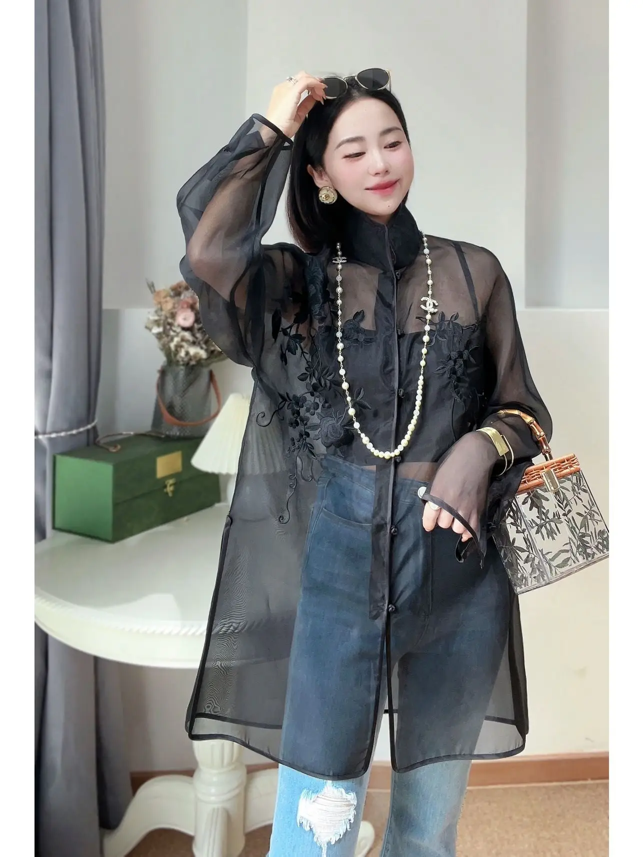 2024 retro chinese style oriental top women\'s spring autumn clothing heavy embroidery loose sleeve sunscreen coat bottom shirt