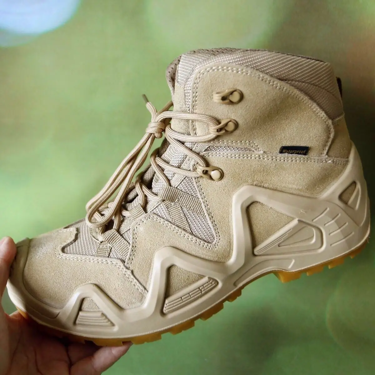 Mens Big Size Wearable Hiking Shoes Winter New Anti-slip Sneakers High Quality High-top Outdoor Hiking Shoes