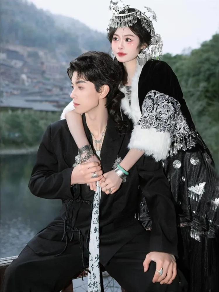 

New ethnic costume women's embroidered strapless dress imitating fur performance