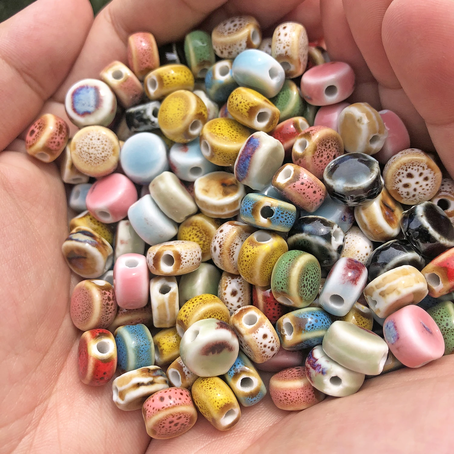 10 sztuk Multicolor płaskie okrągłe kwiatowe glazury koraliki ceramiczne 11mm Spacer Charm koralik dla DIY tworzenia biżuterii naszyjnik akcesoria z koralików