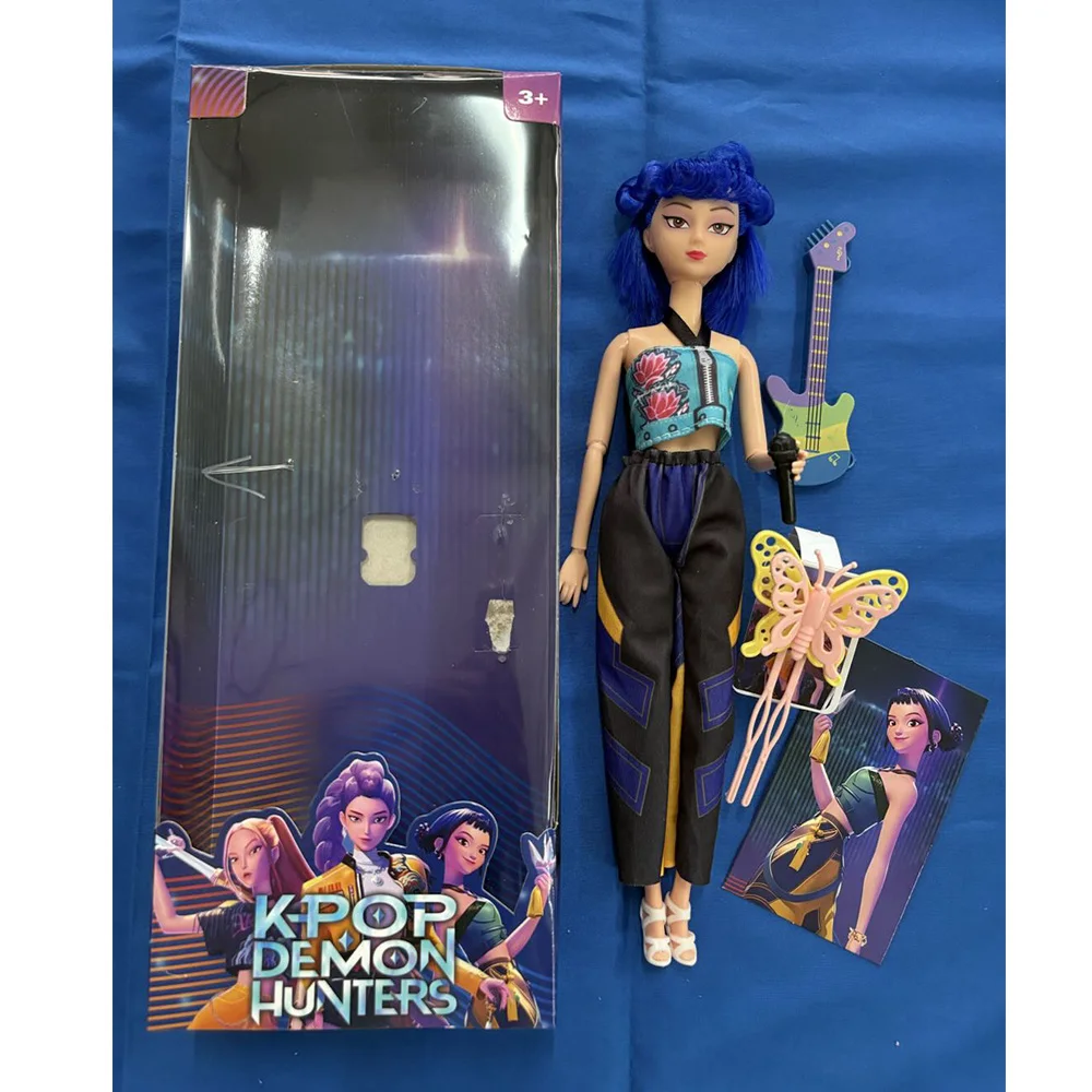 Concert Ready Demon Hunters - Rumi & Zoi with Microphone & Guitar, Articulated Stage Figures, Limited 2026 Xmas Edition