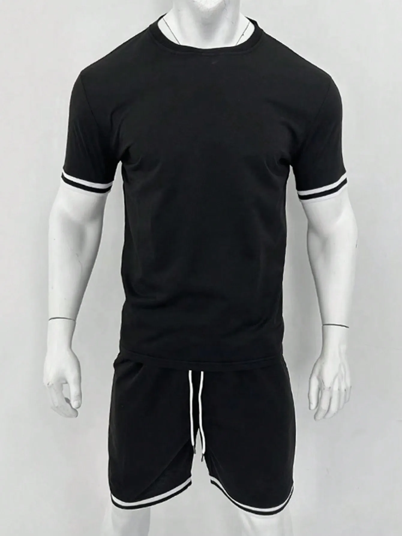 

2025 Fashion and Leisure Summer New Outdoor Sports Running Set Men's Breathable T-shirt Shorts Casual Fashion Two piece Set