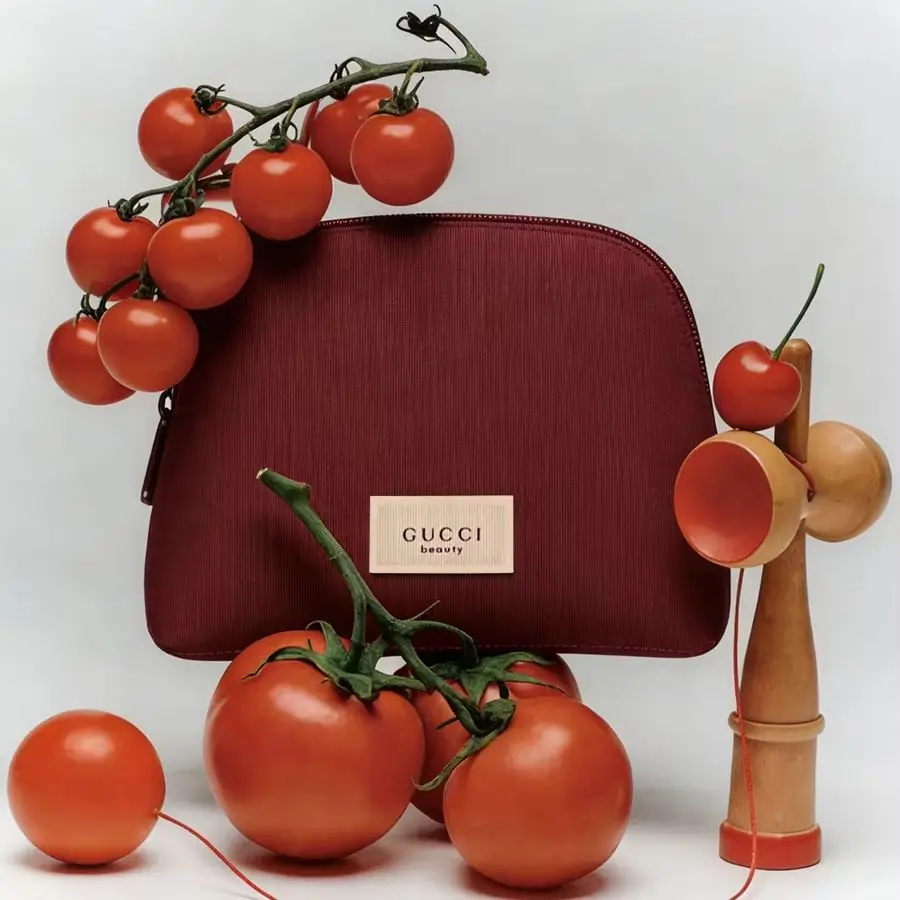 gucci-gucci’s-bag-women-red-canvas-cosmetic-storage-bag-large-capacity-portable-simple-elegant-for-daily-travel-school-shopping