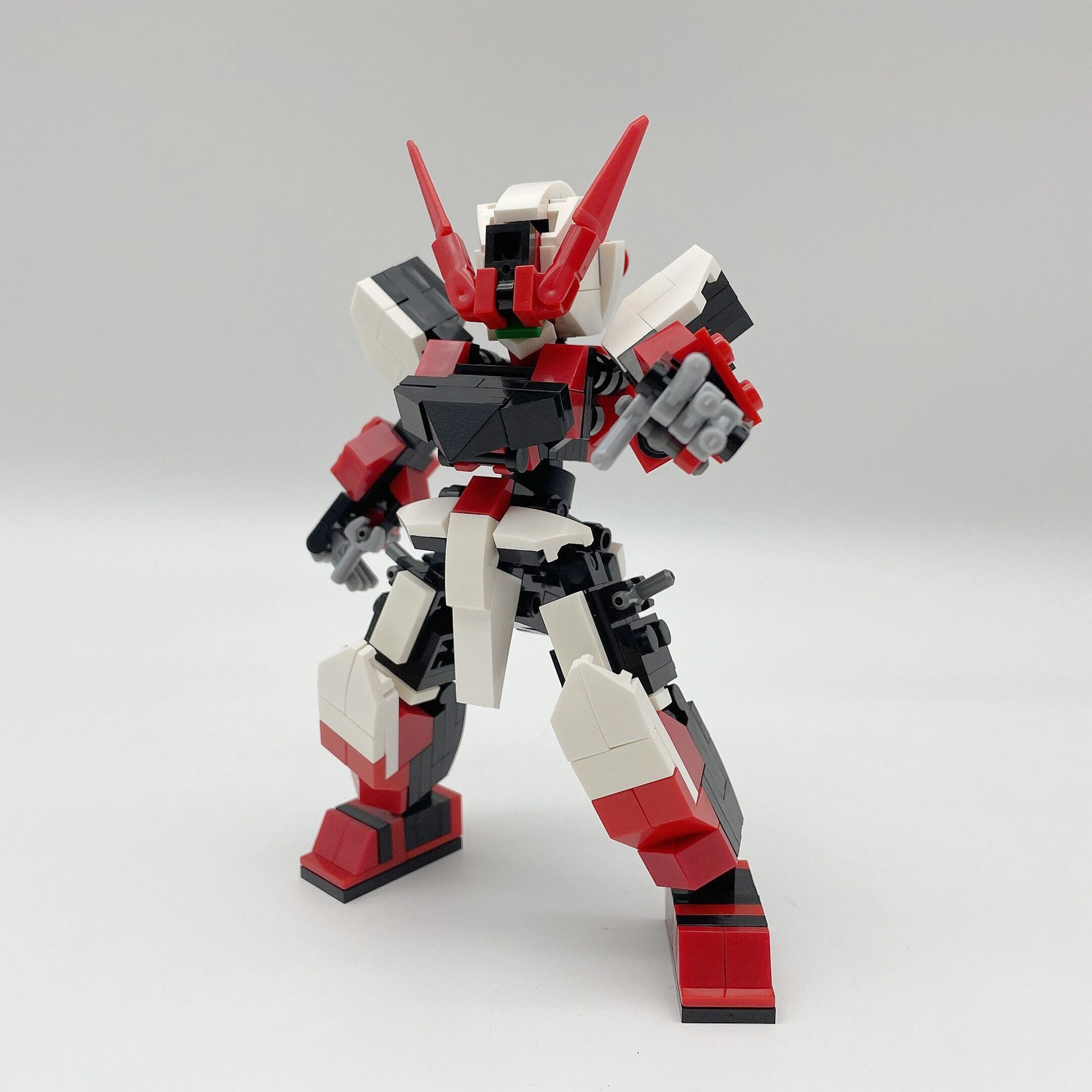 ชุดตัวต่อหุ่นยนต์ MOC Micro 290 ชิ้น สีแดง แบบ Exosuit Mecha  งาน DIY แรงบันดาลใจจากอนิเมะ ของขวัญสุดพิเศษสำหรับตัวคุณเองหรือเพื่อนๆ