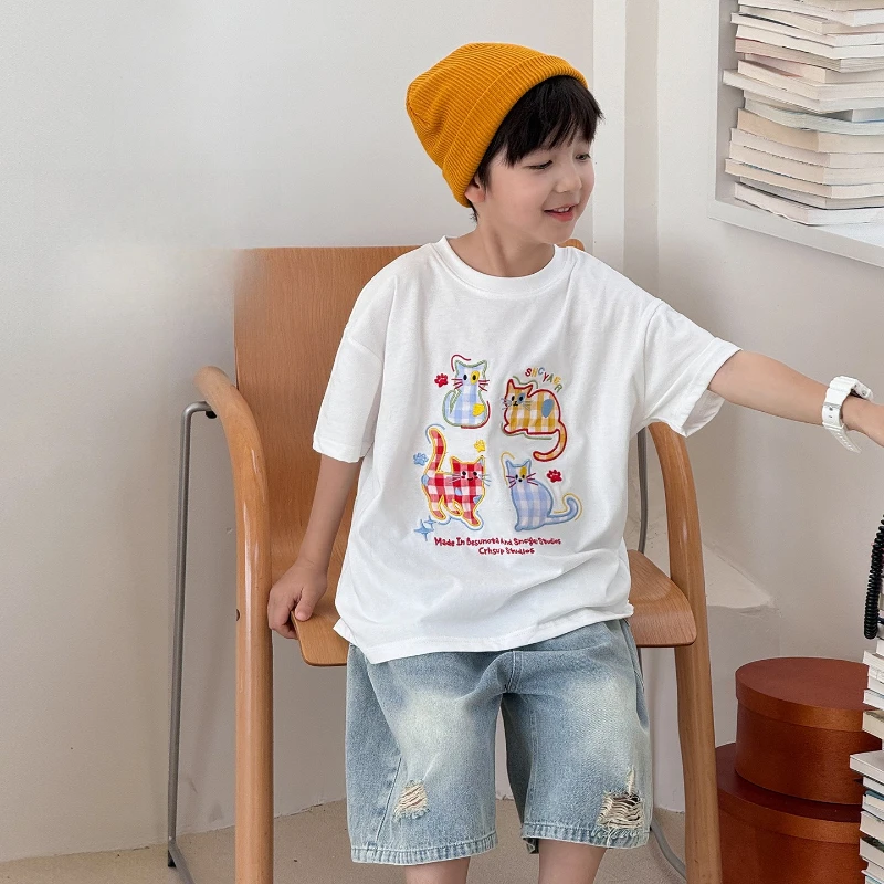 

2025 Summer New Fashionable and Cute Embroidered Cat Loose Short-Sleeve T-Shirt for Boys