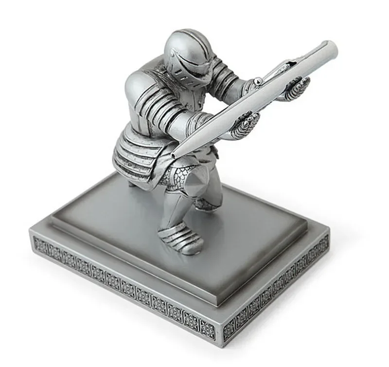 

[Funny] Creative Art Craft Executive Knight Pen Holder stand Desktop Delicacy Decoration School Supplies Stationery Penholder