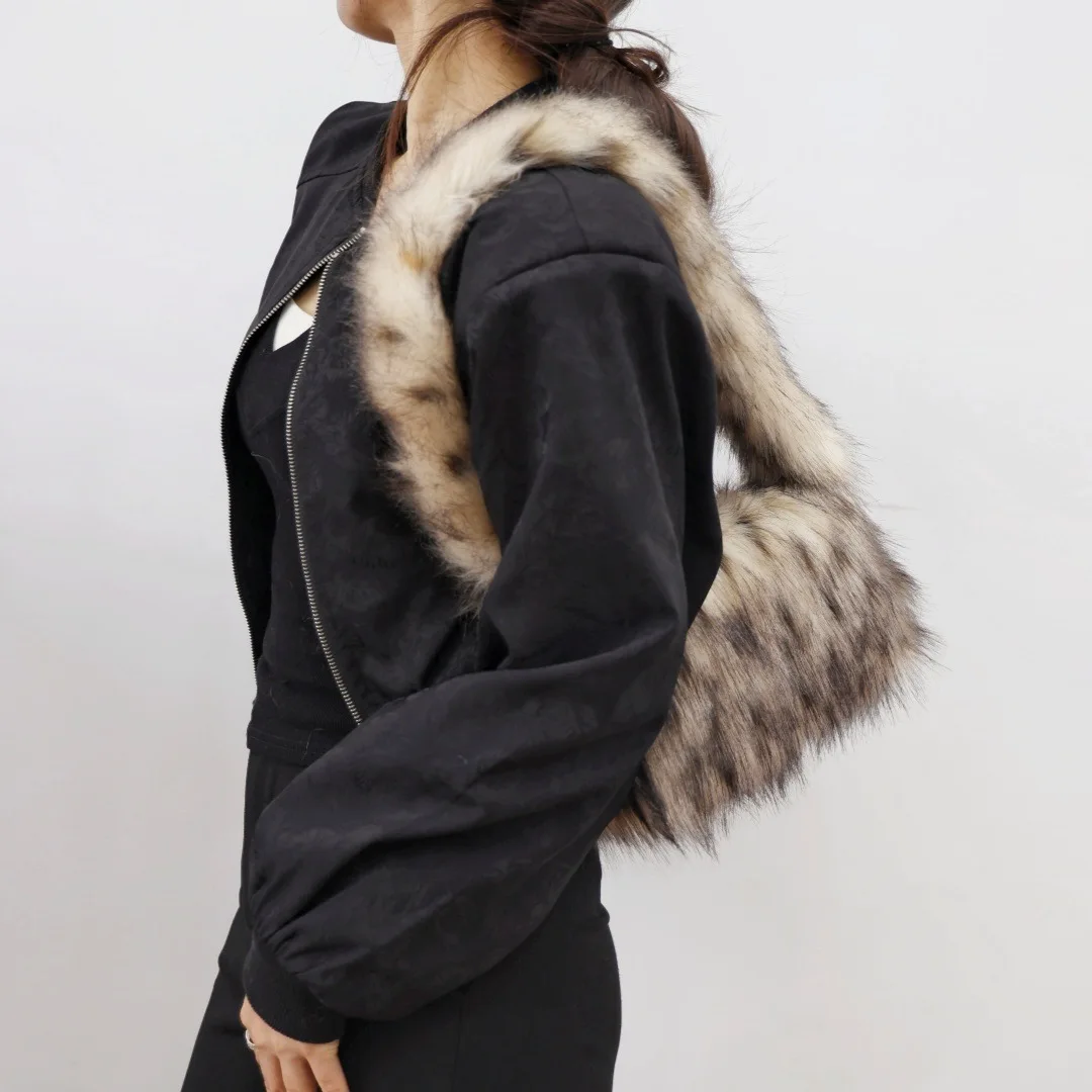 Y2K Trendige Plüsch-Unterarmtasche Damen Herbst-Winter Mode Einzelhandtasche Leopardenmuster-Tasche für Streetstyle – Detail 13