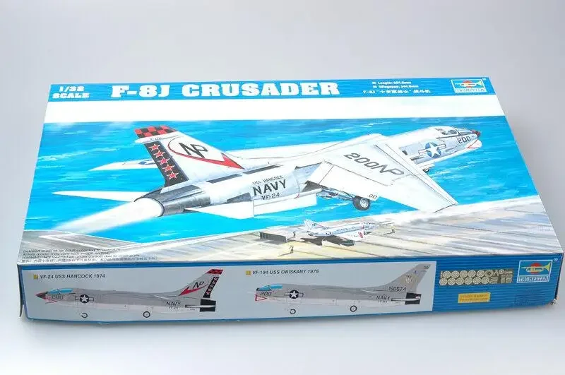 

Trumpeter 1/32 02273 F-8J Crusader Комплект пластиковой модели для сборки