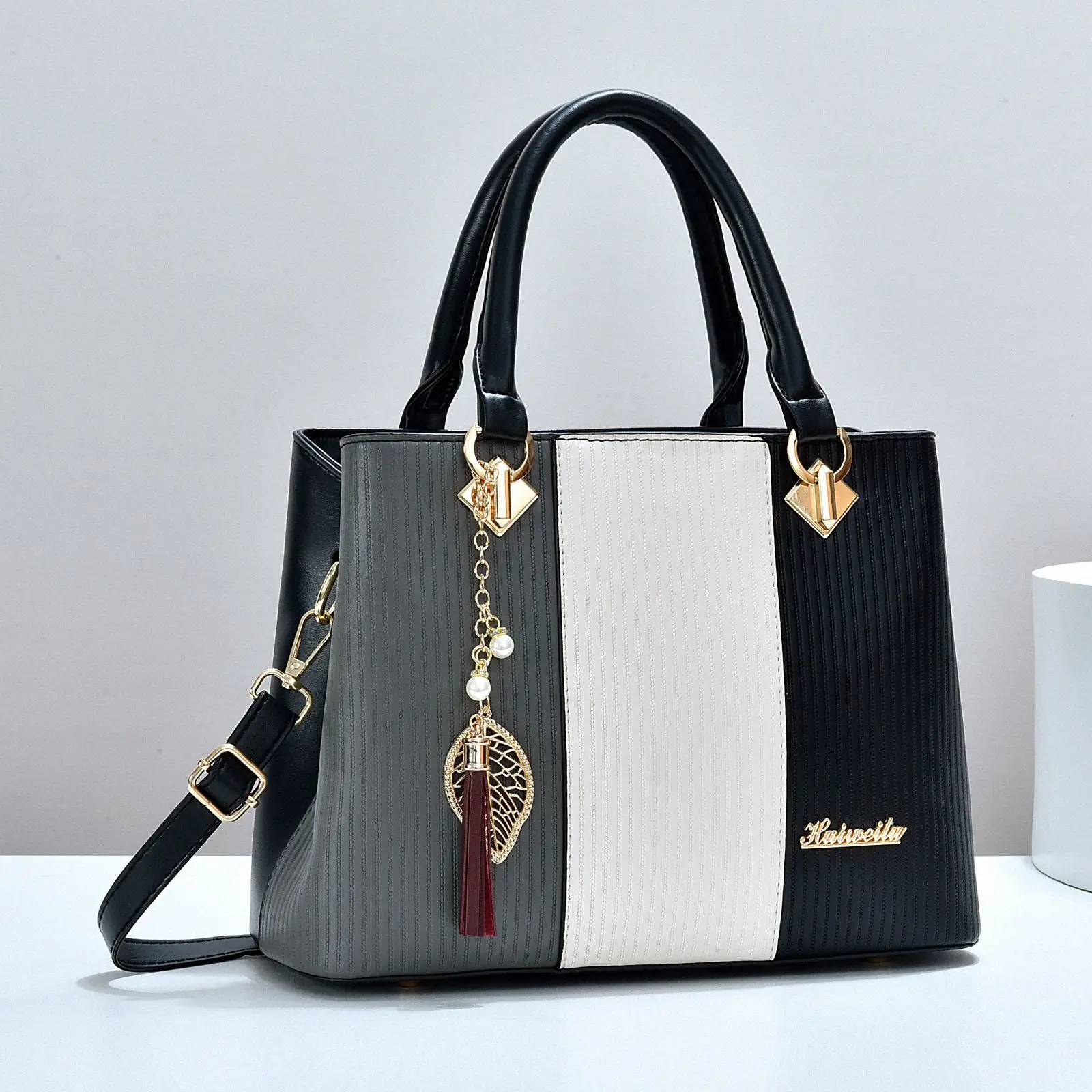 

Fashionable Spliced Color Block Handbag for Middle-Aged Women Single Shoulder Bag Stylish Mom Bag Cross-Border Hot Sale 2025