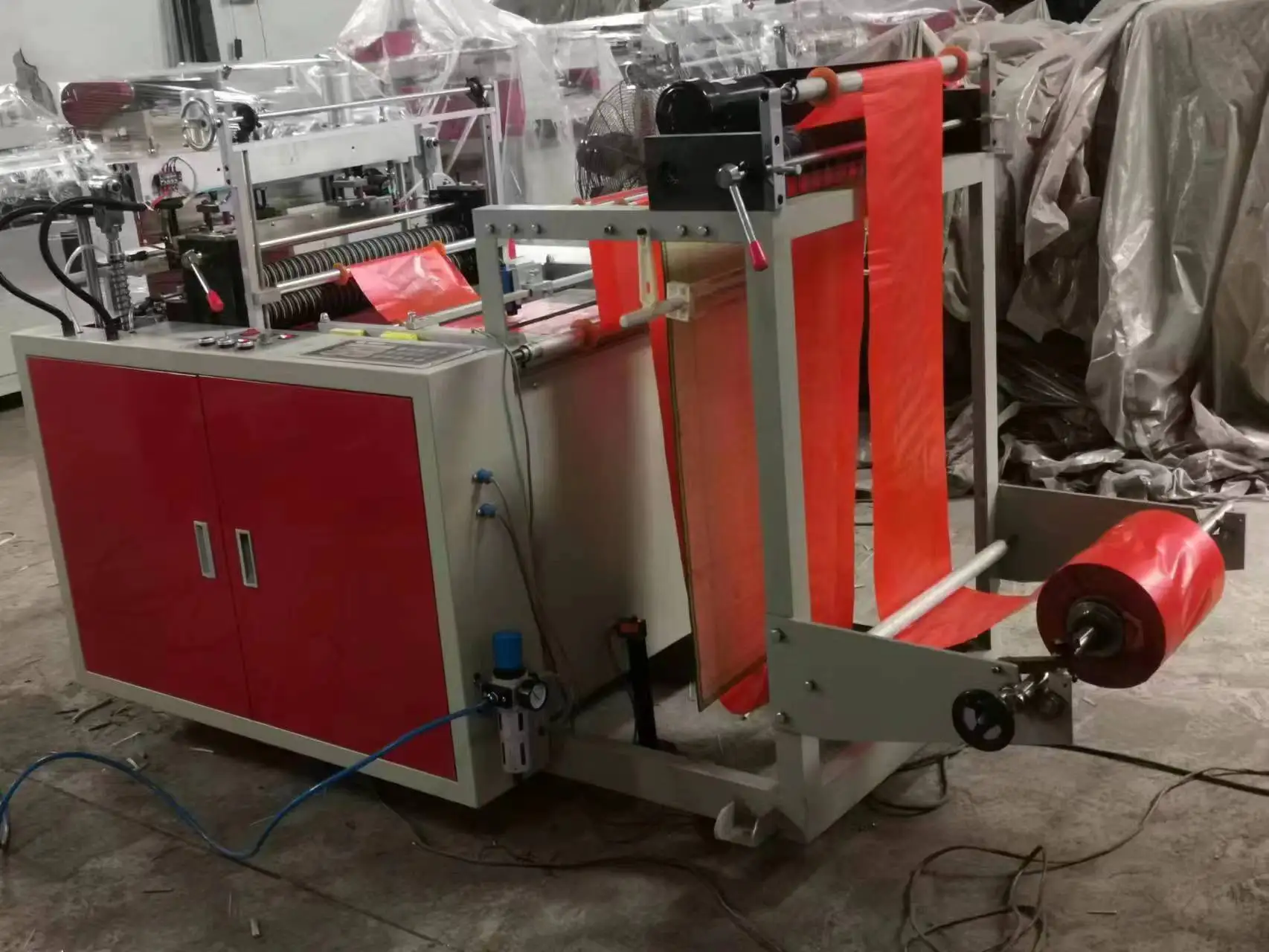 Semi-automatic polyethylene cold cutting disposable plastic bag making machine
