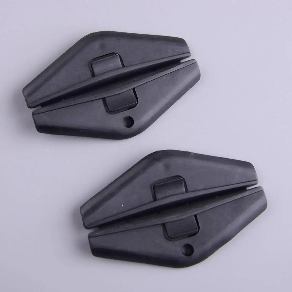 12337898 20747508 45287 2pcs Front Door Window Guide Glass Clip Retainer Fit for Cadillac Buick Auveco A17341 Dorman 45287 GM