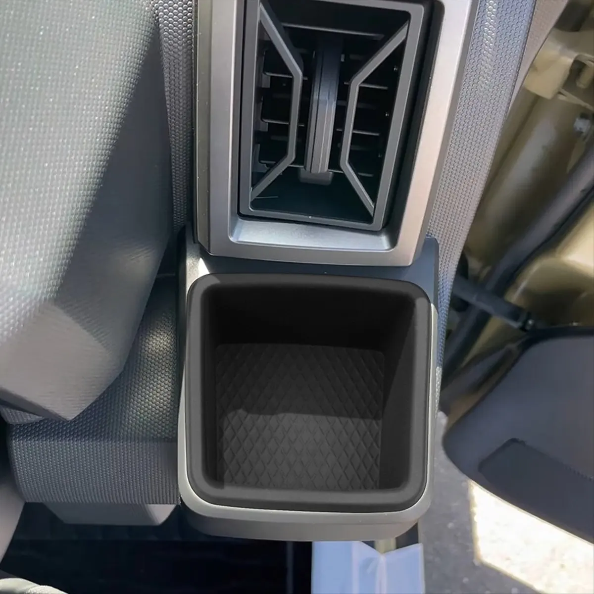 ダイハツ-タフト-2024-車用インテリアアクセサリー対応-車載フロントカップホルダー-シリコン製ドリンクカップホルダー-ウォーターカップホルダー