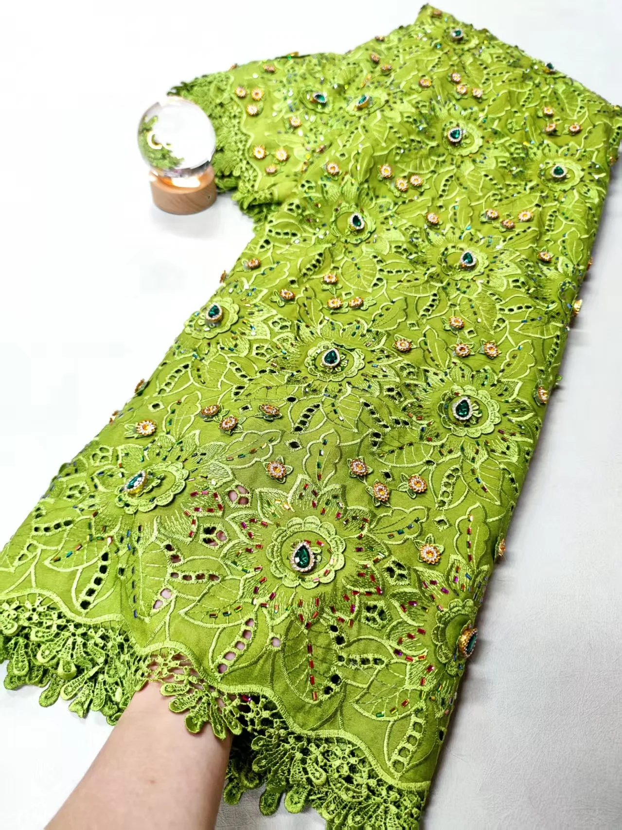 

2025 Высококачественная африканская нигерийская хлопковая кружевная ткань с блестками и вышивкой, тюль для свадебного платья, шифон XL087, 5 ярдов