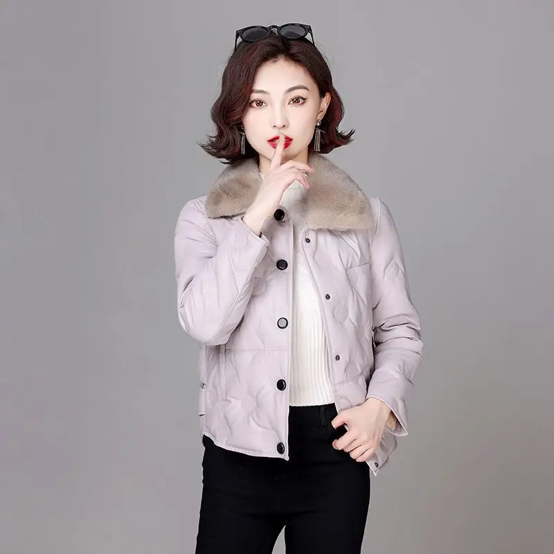 2023New Genuine Leather Down Coat Women's Short Winter Sheepskin Mink Neck Small Leather Coat Thickened Fashion Comfortable Coat