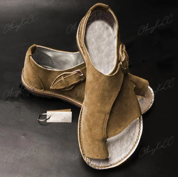 Medieval feminino masculino moda estilo britânico gótico retro sapatos de couro do plutônio cavaleiro ao ar livre chinelo plano sandálias festa carnaval