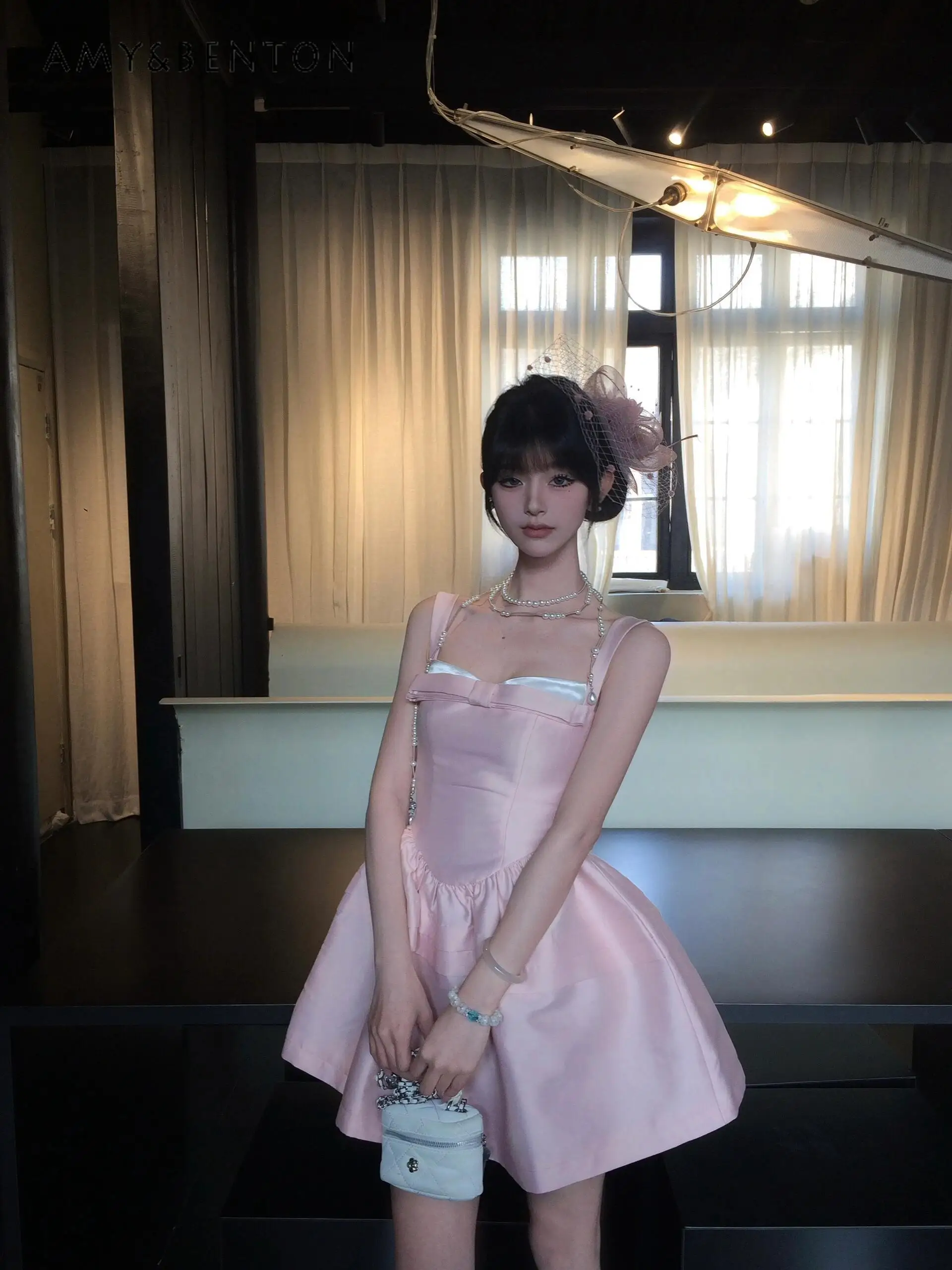 

2025 Summer Women's Pink Bow Patchwork Strap Short Dress Princess Birthday Party Black High Waist Slim Square Neck Dress