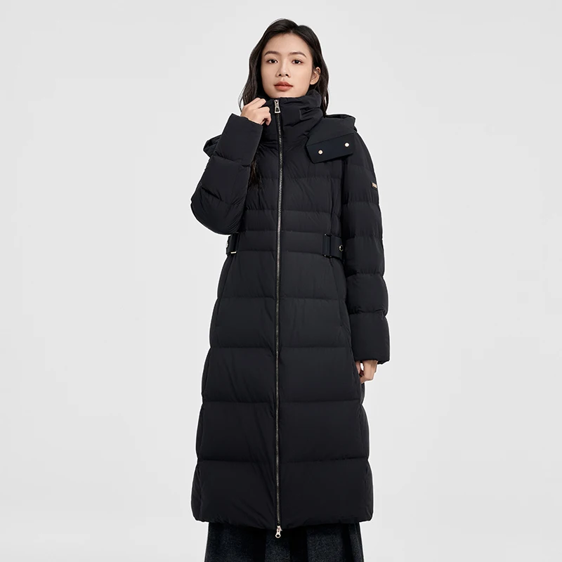 Piumino lungo Chericom Cappuccio attaccato Cerniera frontale bidirezionale Polsini elastici antivento Cintura definita in vita Leggero Y309737Y