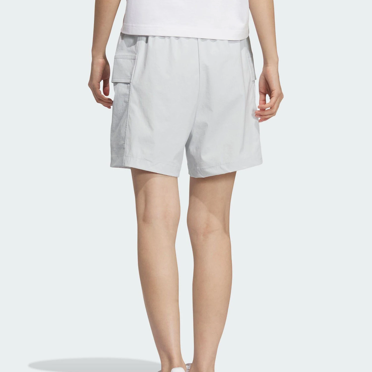 أديداس شورت نسائي فضفاض عادي عالي الخصر لصيف 2025 KF2680