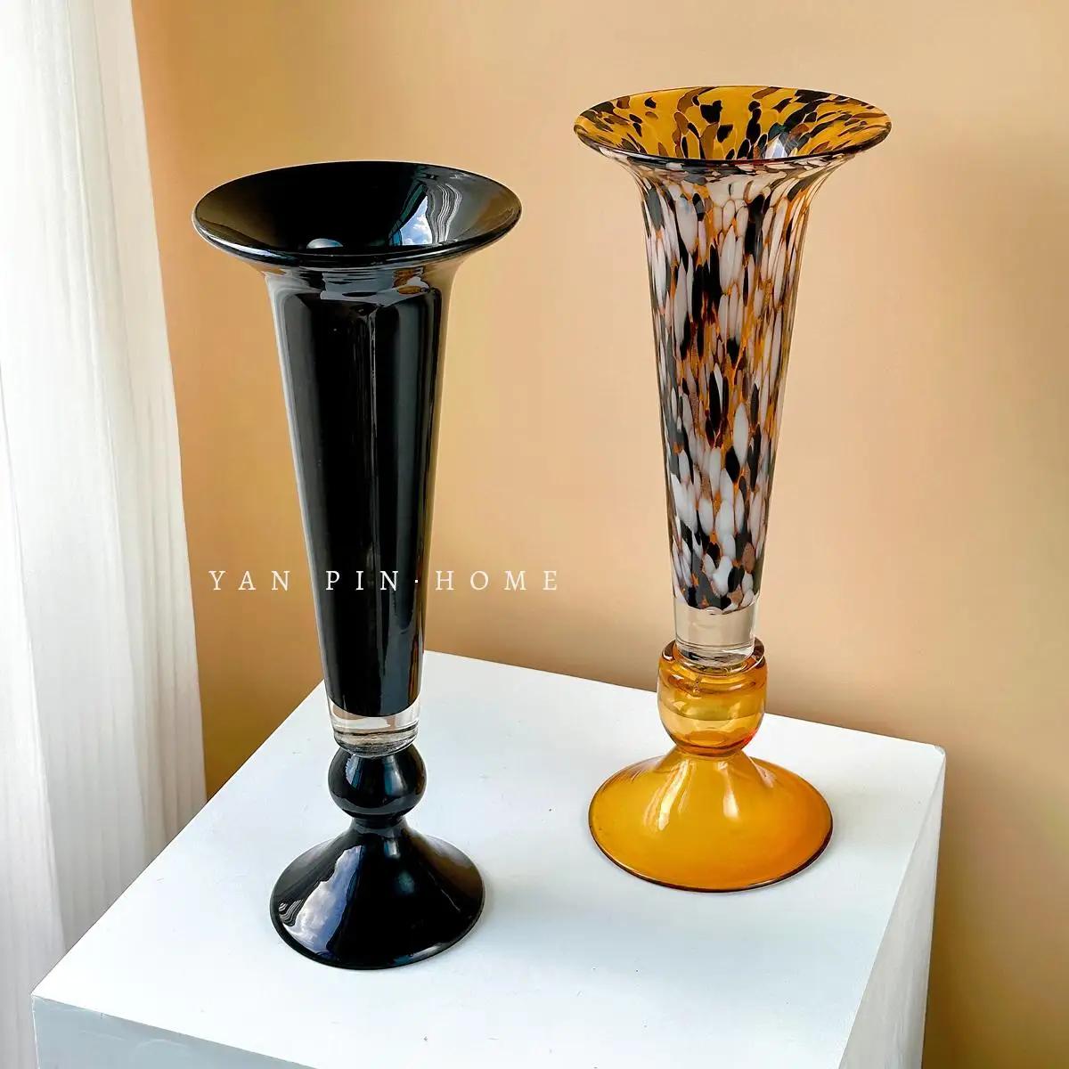 Art black glazed vase premium ornament living room flower arrangement model room retro desktop glass flower ware