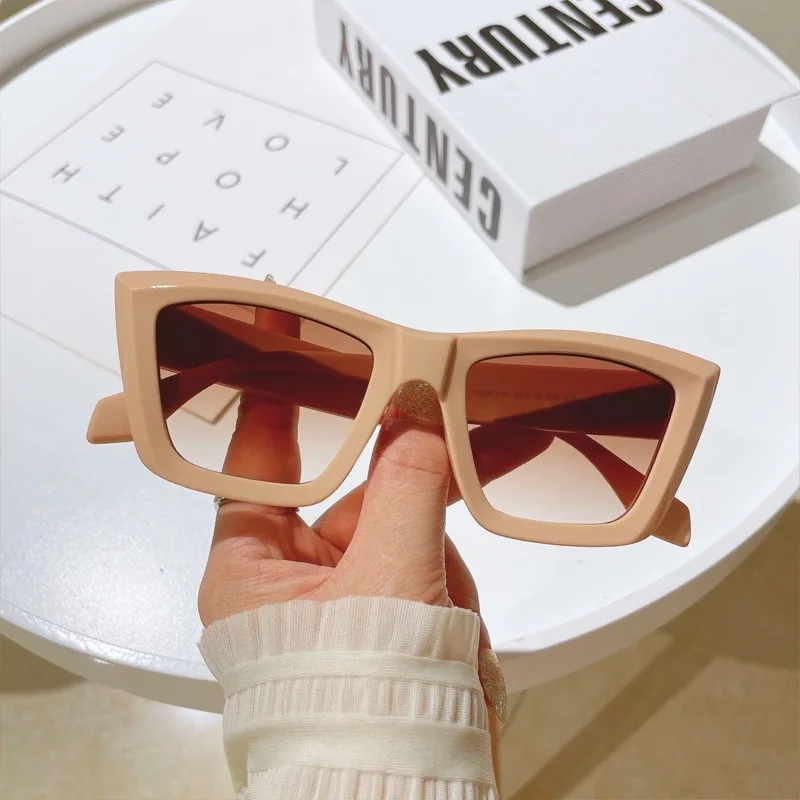 Modische Cat-Eye-Sonnenbrille Trendige Damen-Brillen Luxuriöse Beliebte Reise-Sonnenbrillen für Frauen