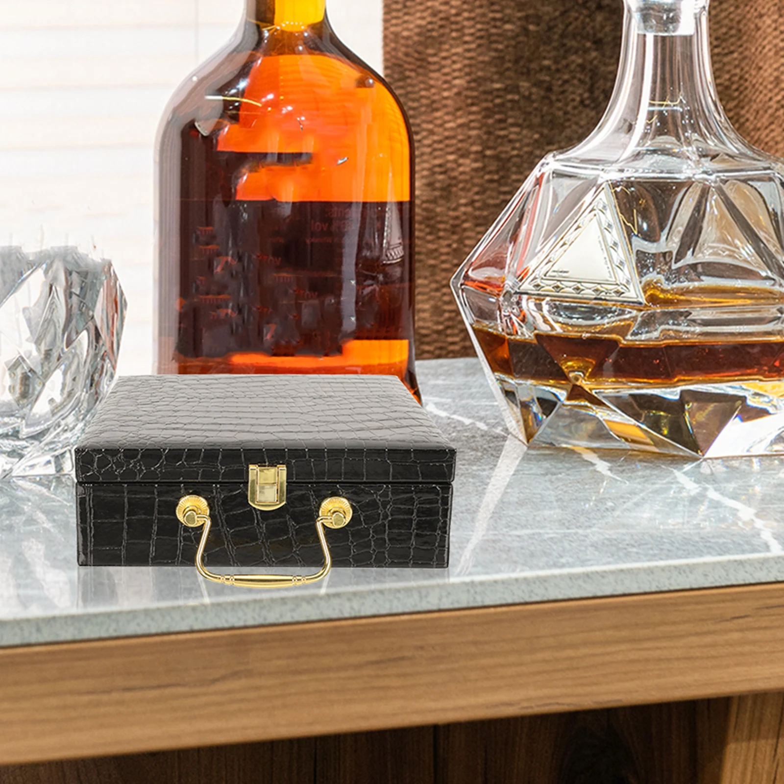 

Pu Crocodile-Print Wooden Humidor Flip-Lid Storage Box Portable Case Durable Moisture-Proof Cigar Storage Container Gift Home