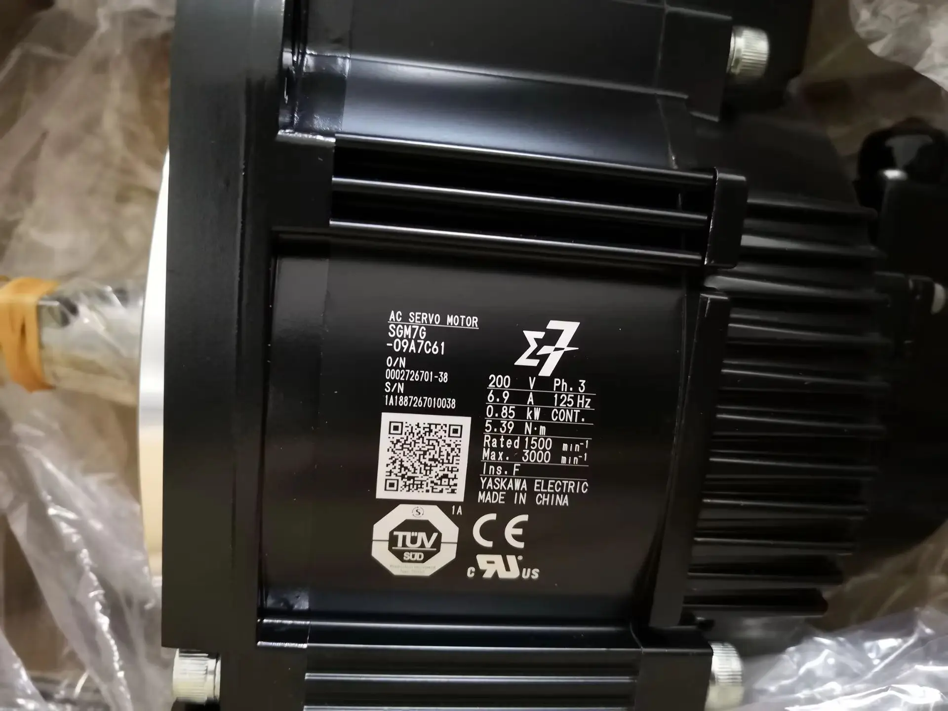 

SGM7G-09A7C61 Brand new Servo motor SGM7G 09A7C61 Servo motor，Fast shipping