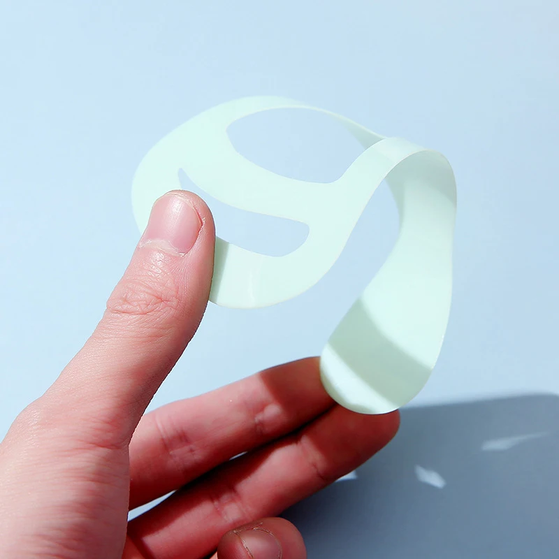 2 stuks / wenkbrauwtekenassistent - natuurlijke boog wenkbrauwvormkaart, herbruikbare plastic sjabloon, gemakkelijk mee te nemen tijdens reizen