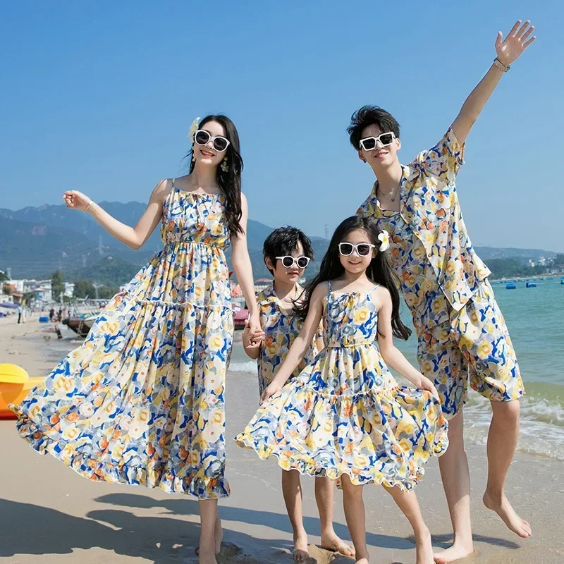 Vacation Holiday Family Matching Beach Clothes Mom and Daughter Dresses Korea Dad and Son Beach Shirts Top + Shorts Sets Outfits