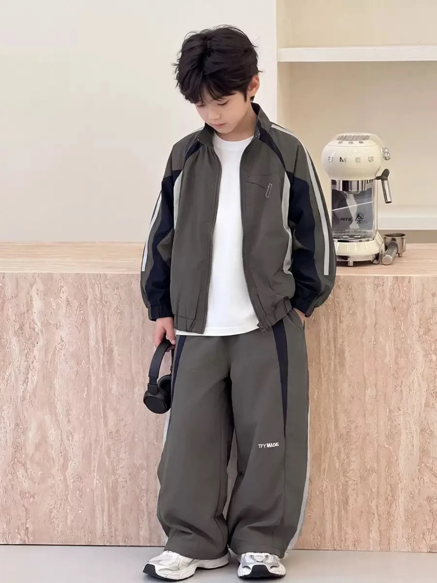 2026 Autumn New Children's Color-Block Sports Suit for Boys, Loose Casual Two-Piece Trendy Retro Set