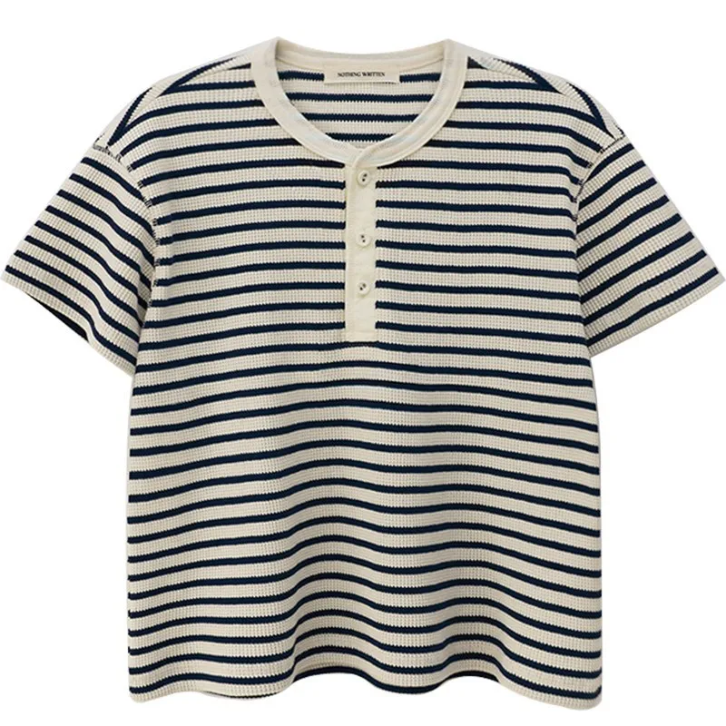 Gestreifte Kurzarm-2025, neue koreanische Version des modischen, lässigen, lockeren, farblich passenden, halboffen Kragen-T-Shirts für Damen