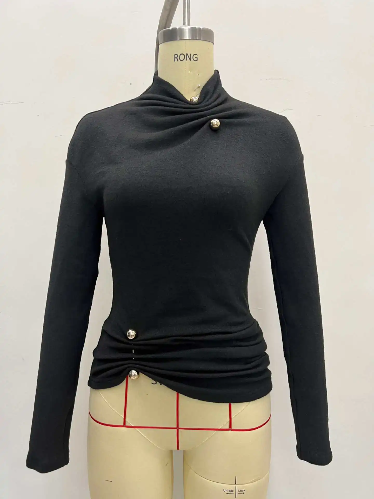 

2026 New Elegant Sexy New Fashion Top with Stand Up Collar Metal Buckle Decoration Slim Knit Long Sleeved Shirt Pullover Tops