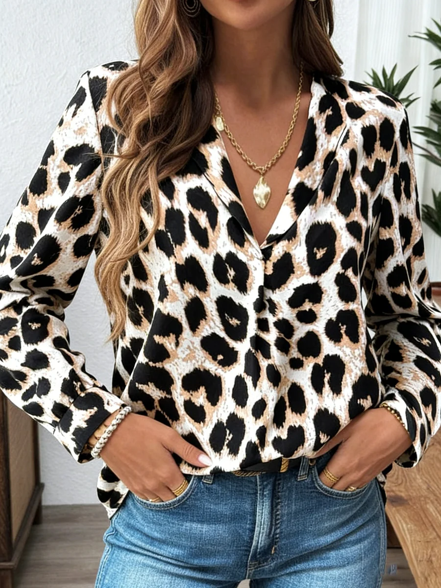 

Женская блузка с леопардовым принтом и V-образным вырезом, атласный свободный топ, стильный повседневный легкий топ для весны и лета