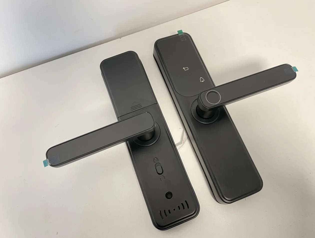 Tuya APP Password Key Card Smart Intelligent Door Lock Fingerprint Remote Unlock for Wooden Metal Door