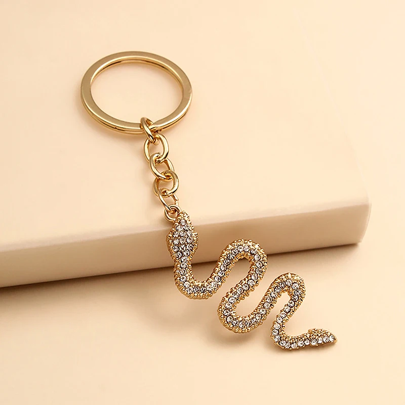 Alloy Shiny Zircon Zodiac Snake Year Lucky Pendant Keychain Creative Car Key Ring Backpack Hanging Decoration Gift Girl Jewelry