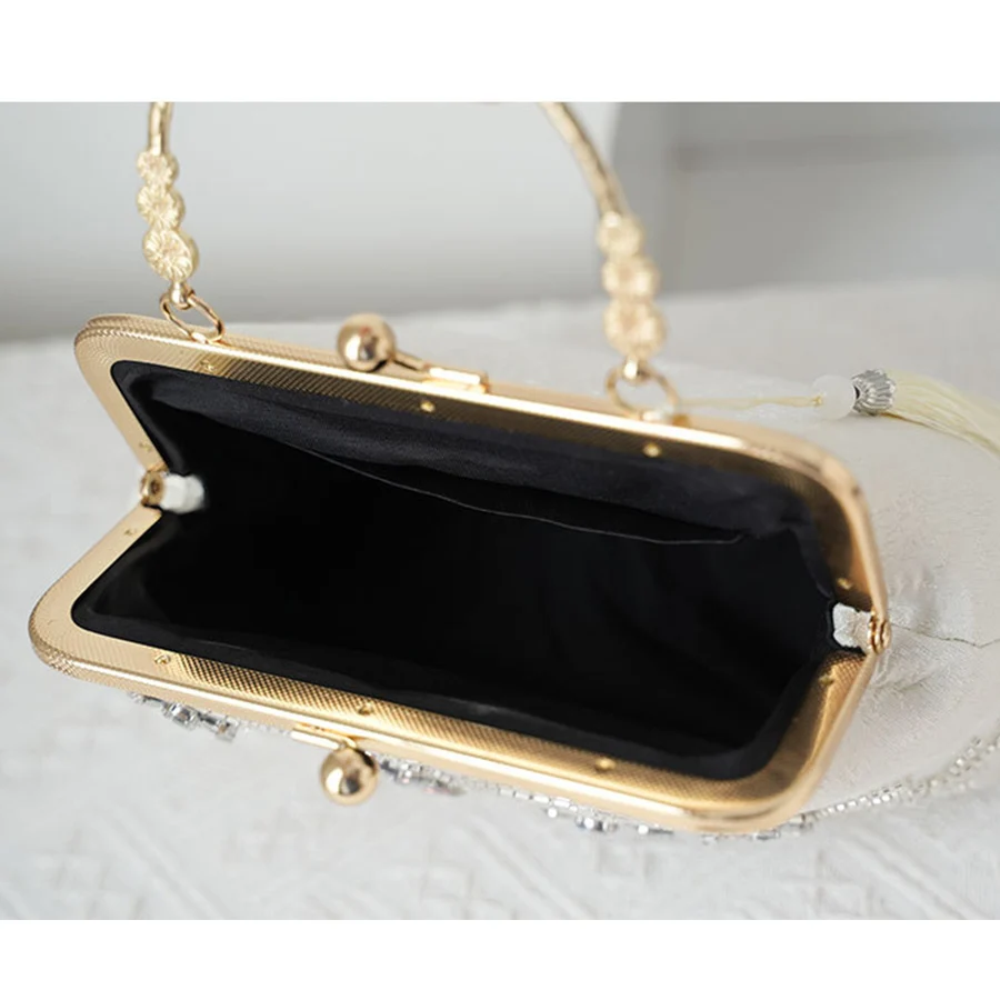 Pearl Embroidered Fashion Handbag Cheongsam Banquet Pearl Chain Shell Clip Bag Pearl Beaded Shoulder Crossbody Bag Hanfu Clutch