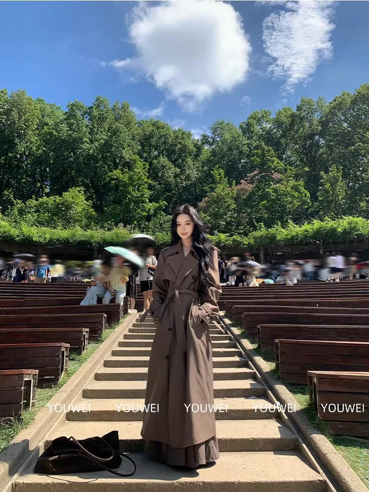 Lautaro Primavera Autunno Lungo Flowy Caffè Trench per Le Donne Cintura Doppio Petto Allentato Cappotto Casuale Abiti Coreani 2025
