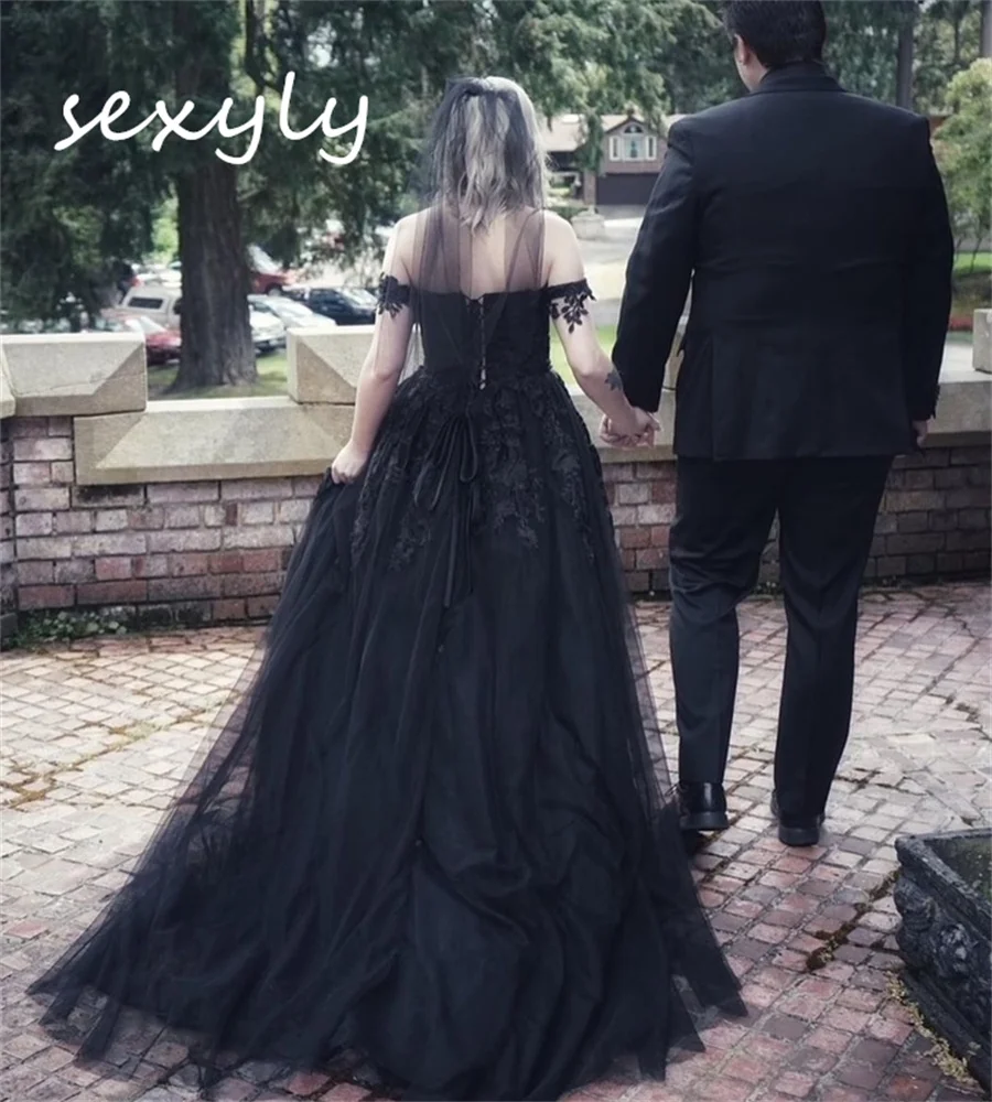 

Vintage Boho Black Wedding Dresses 2024 Costume Halloween Gothic Civil Country Bridal Dress Off Shoulders Corset Lace Appliques