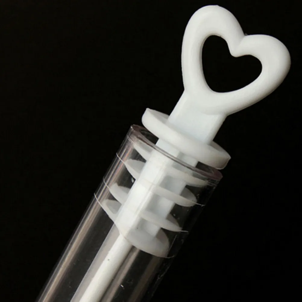 

48Pcs Bubble Bottle Empty Soap Water Bottle Heart Shape Lid Lightweight Portable for Wedding Party Favor Love Heart Wand Tube