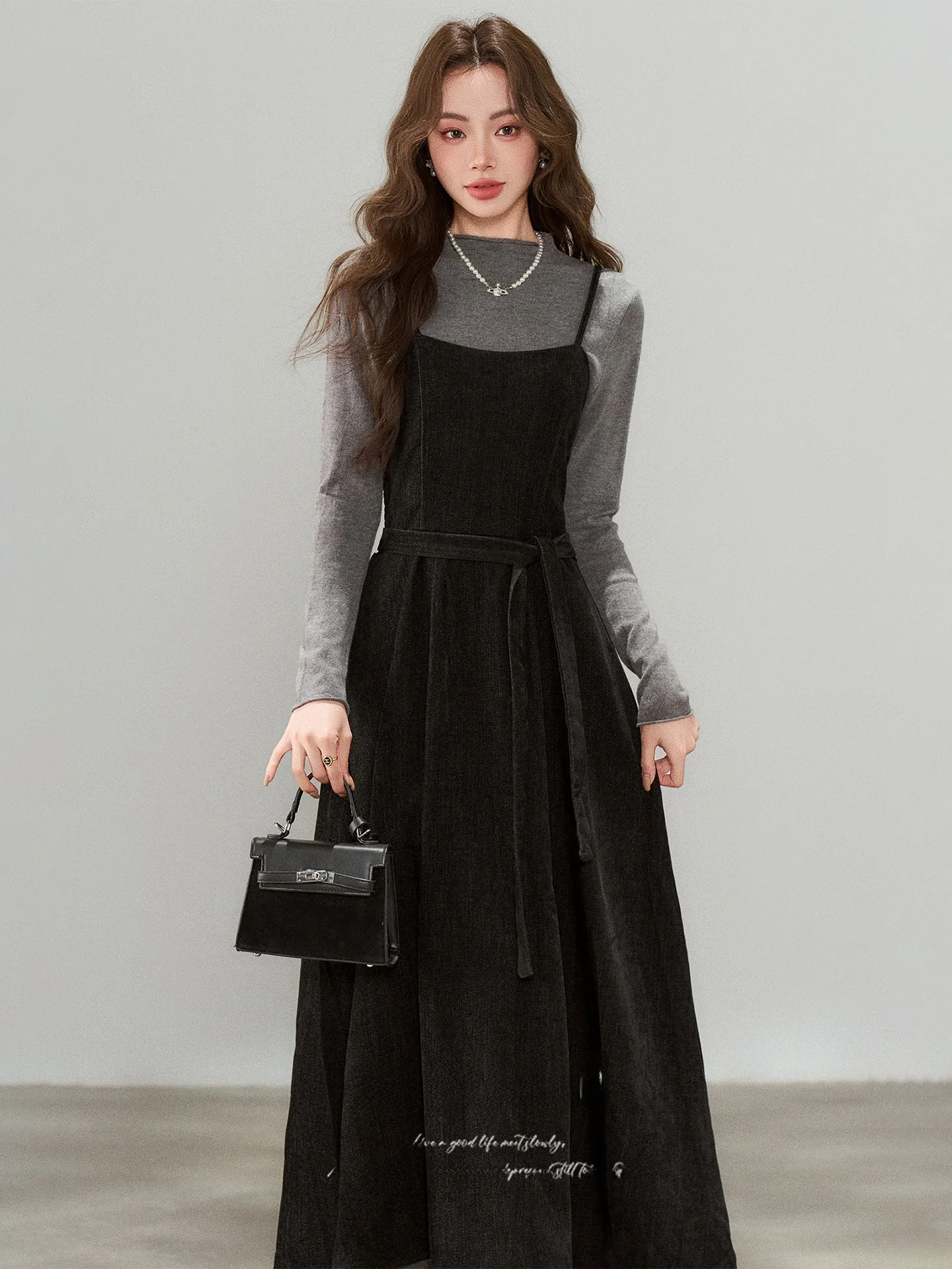 

Hebe Sle Two-Piece Set Women's Early Spring New Top with Strap Dr Bla Dr Retro Faion Korean Series Casual Wear