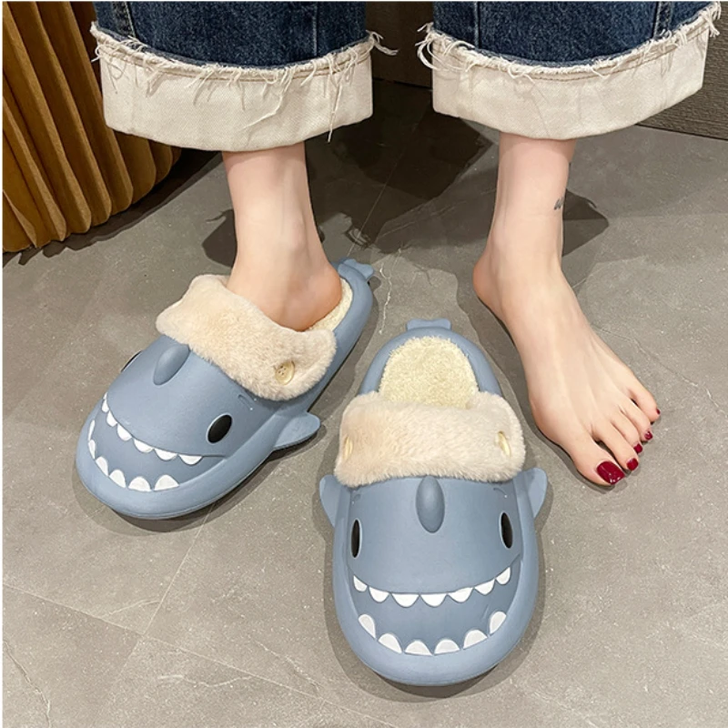 Hai Baumwolle Hausschuhe Frau wasserdicht Winter Indoor rutsch feste Rutschen Plüsch nach Hause warmes Paar Hai Flip Flops Sandalen flachen Schuh