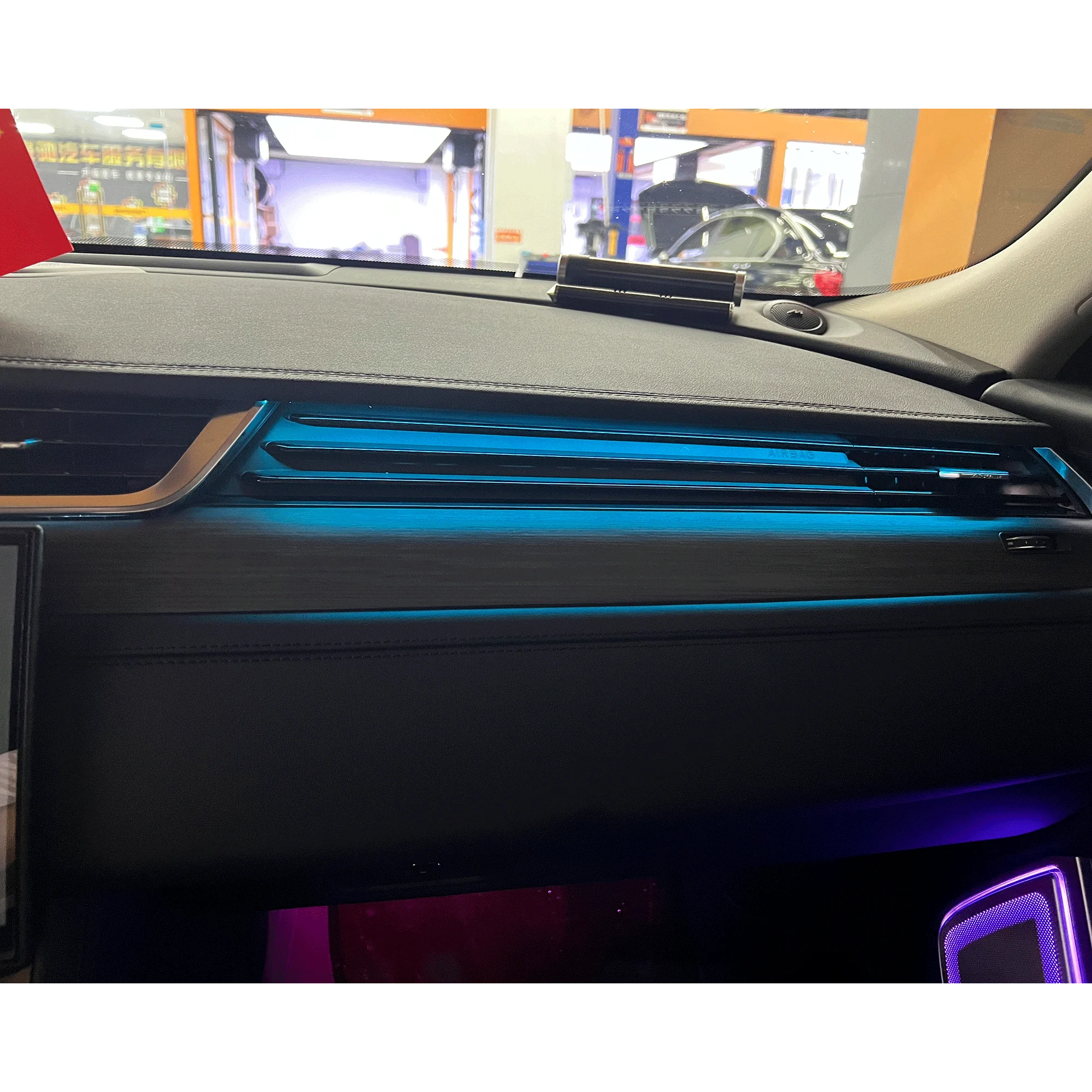 For Jaguar XF co pilot light strip synchronizes with the original car's 10 color ambient light