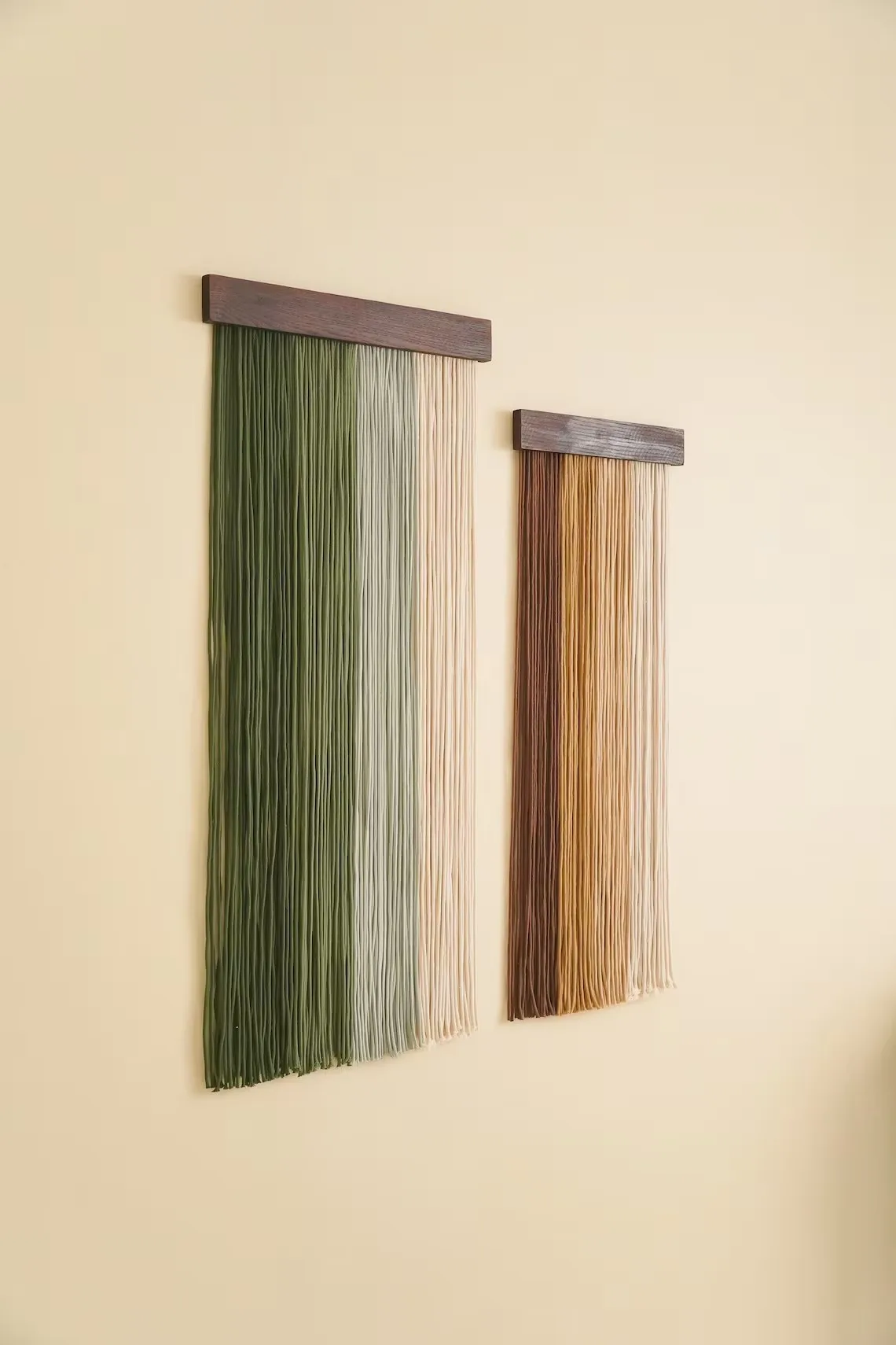 2 Pcs Macrame Wall Hanging Shelf Boho Home Decor Shelves On Wall Wood Decoration for Bedroom Living Room Nursery Christamas Gift