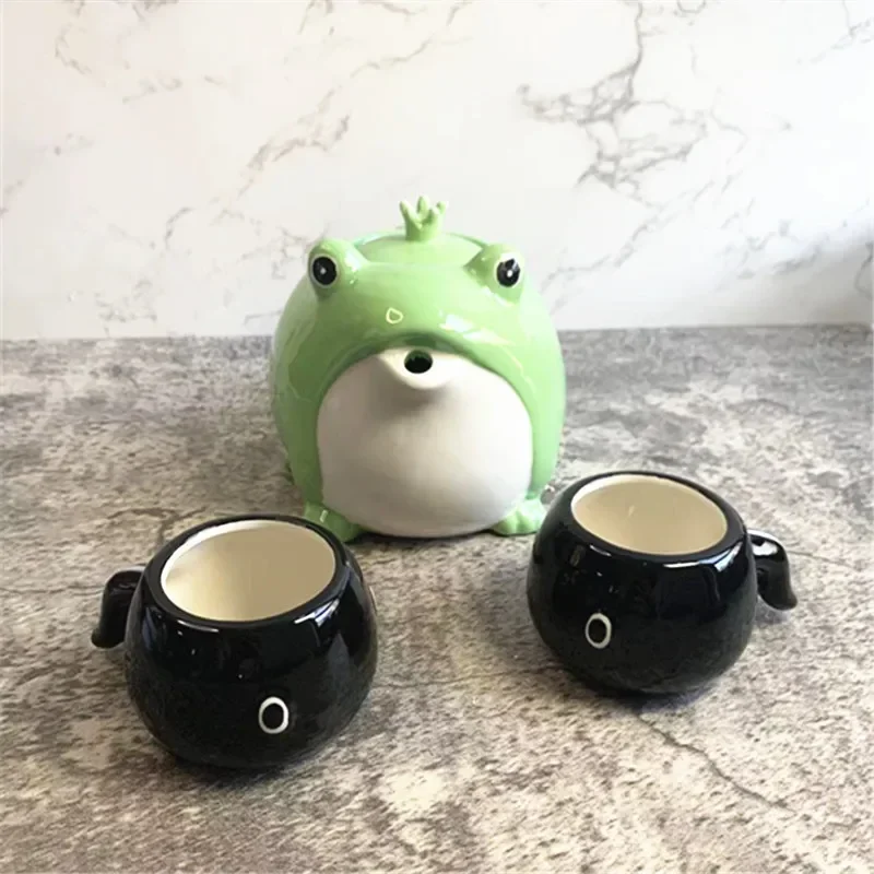 

LJapanese Style Teawear Set Green Frog Black Tadpole Shaped Creative Porcelain Cute Ceramic Teapot And 2 Tea Cups Sets For Kids