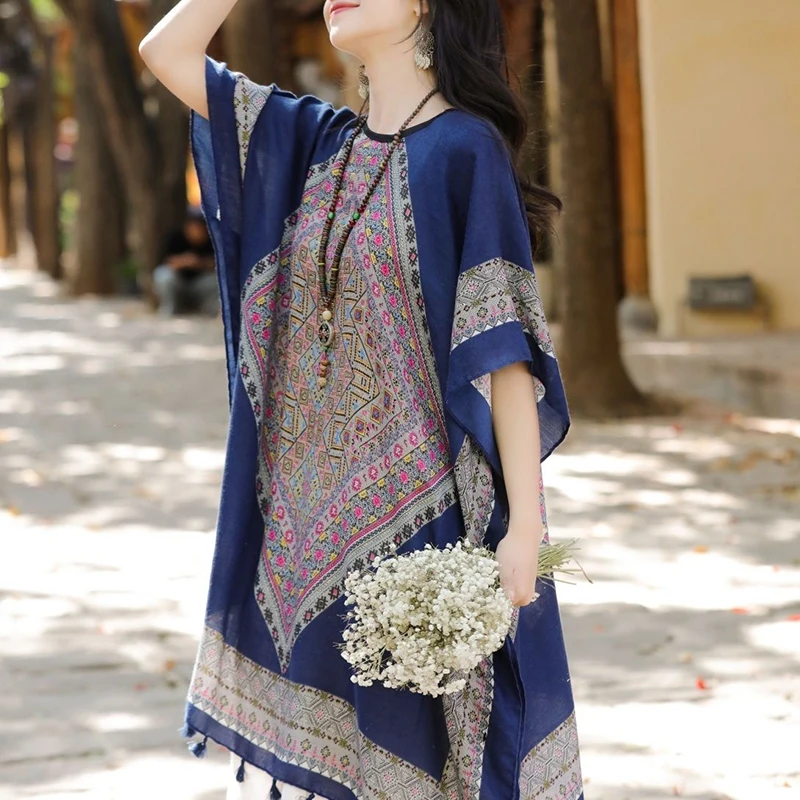 بلوزة كلاسيكية مطبوعة مقسمة تناسب الجميع ملابس نسائية لصيف 2025 بلوفرات غير رسمية جديدة بأكمام تشبه جناح الخفّاش قميص كوري