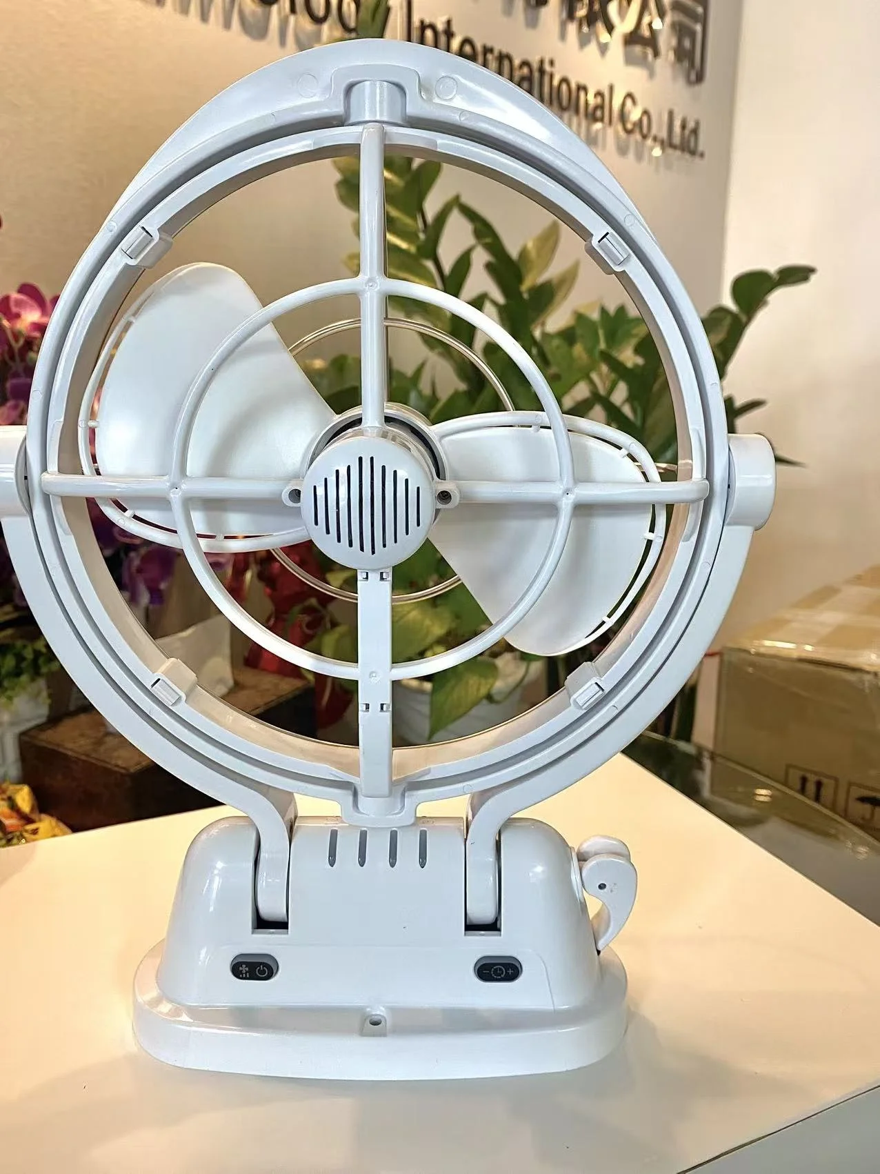 OEM High Quality RV Vent Fan Easy Installation 12V/24V Black/White Remote Control