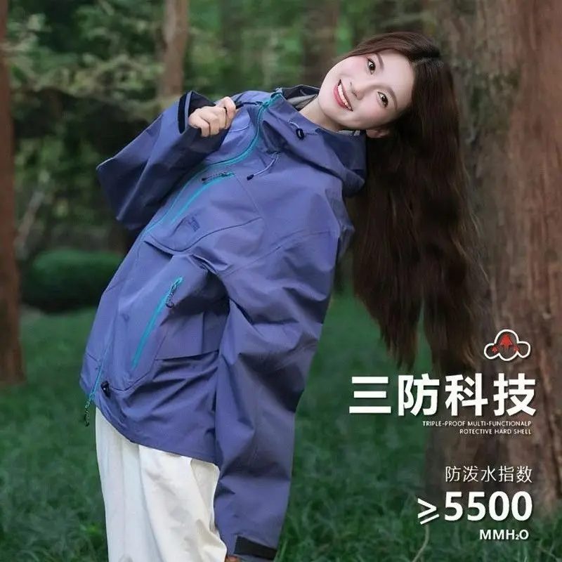 2026 Spring and Autumn Men's and Women's Same Three-proof Outdoor Hiking Suit Jacket Couple's Versatile Dopamine Jacket Tide