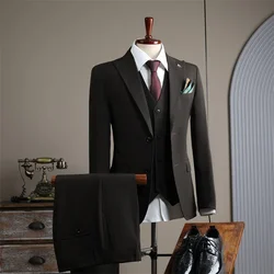 (18) Fashionable Korean style men's three-piece suit