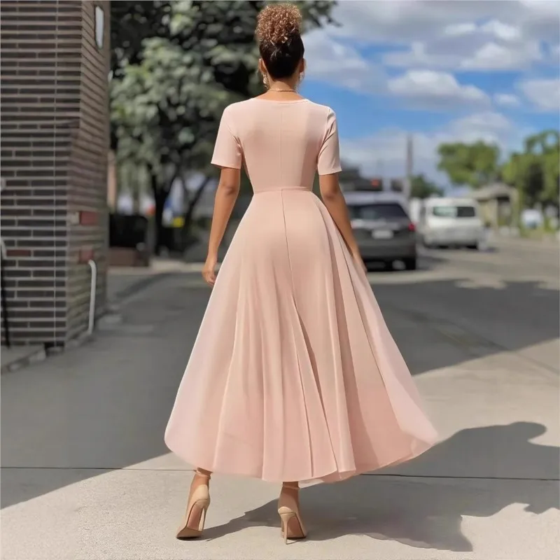 ชุดราตรีทรงเอไลน์ ปี 2025 สำหรับผู้หญิง สีพื้น เรียบหรู ทรงเข้ารูป คอวี ดีไซน์เรียบง่าย ทันสมัย เหมาะสำหรับงานเลี้ยง หวานละมุน