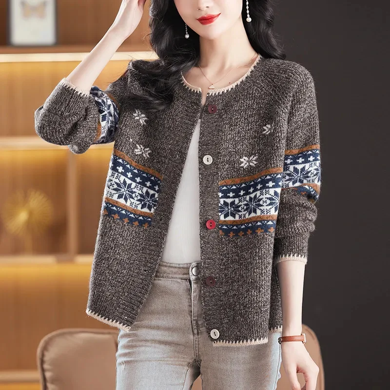 2024 Spring Autumn New Knitted Cardigan Jacket Female Western Style Sweater Coat Women's Jacquar Outerwear Ladies Overcoat Top