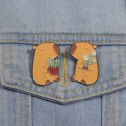 Creative and fun animal Kapibala shaped metal brooch cartoon cute capybara backpack accessory alloy badge